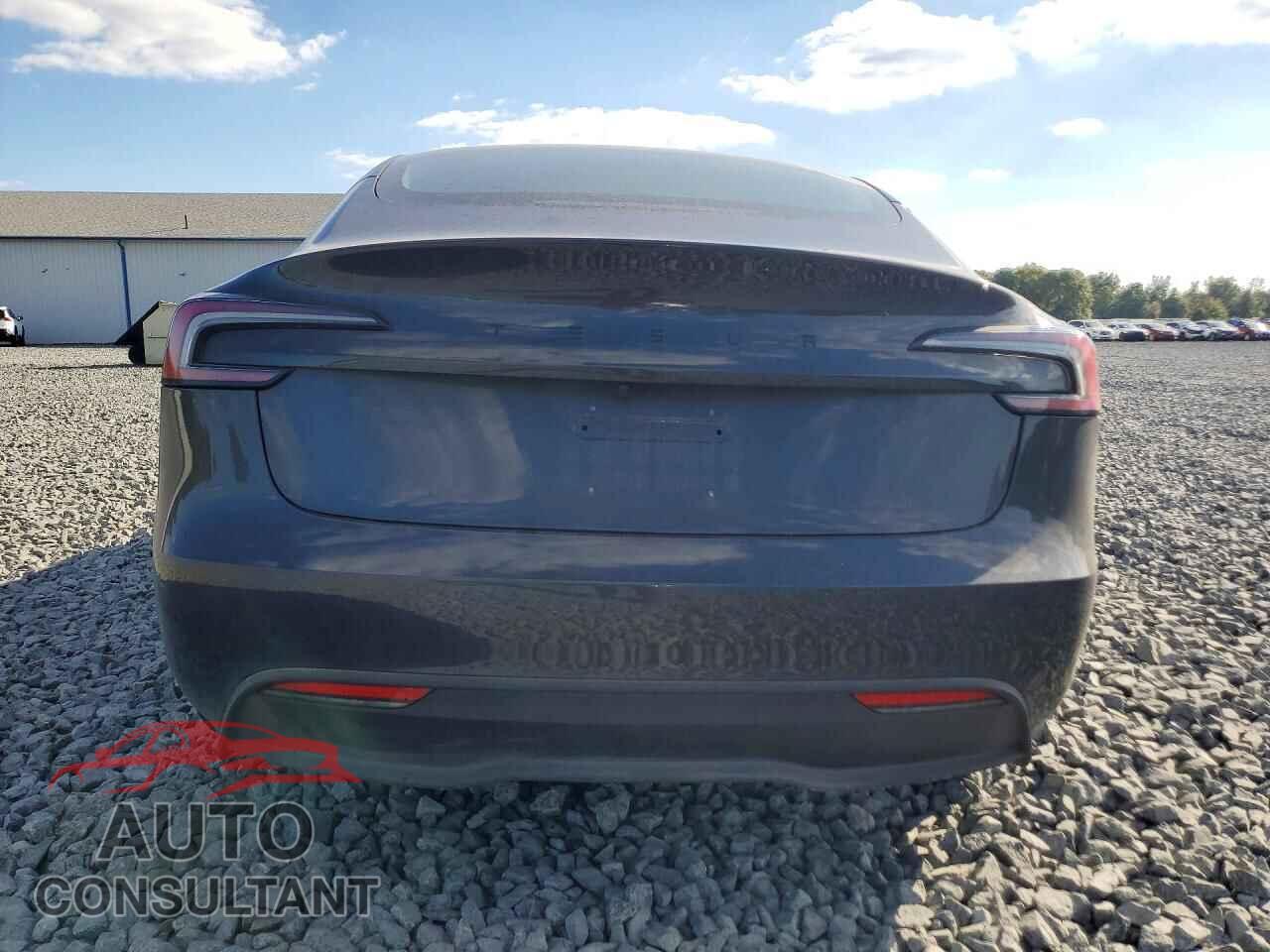 TESLA MODEL 3 2026 - 5YJ3E1EA6TF123961