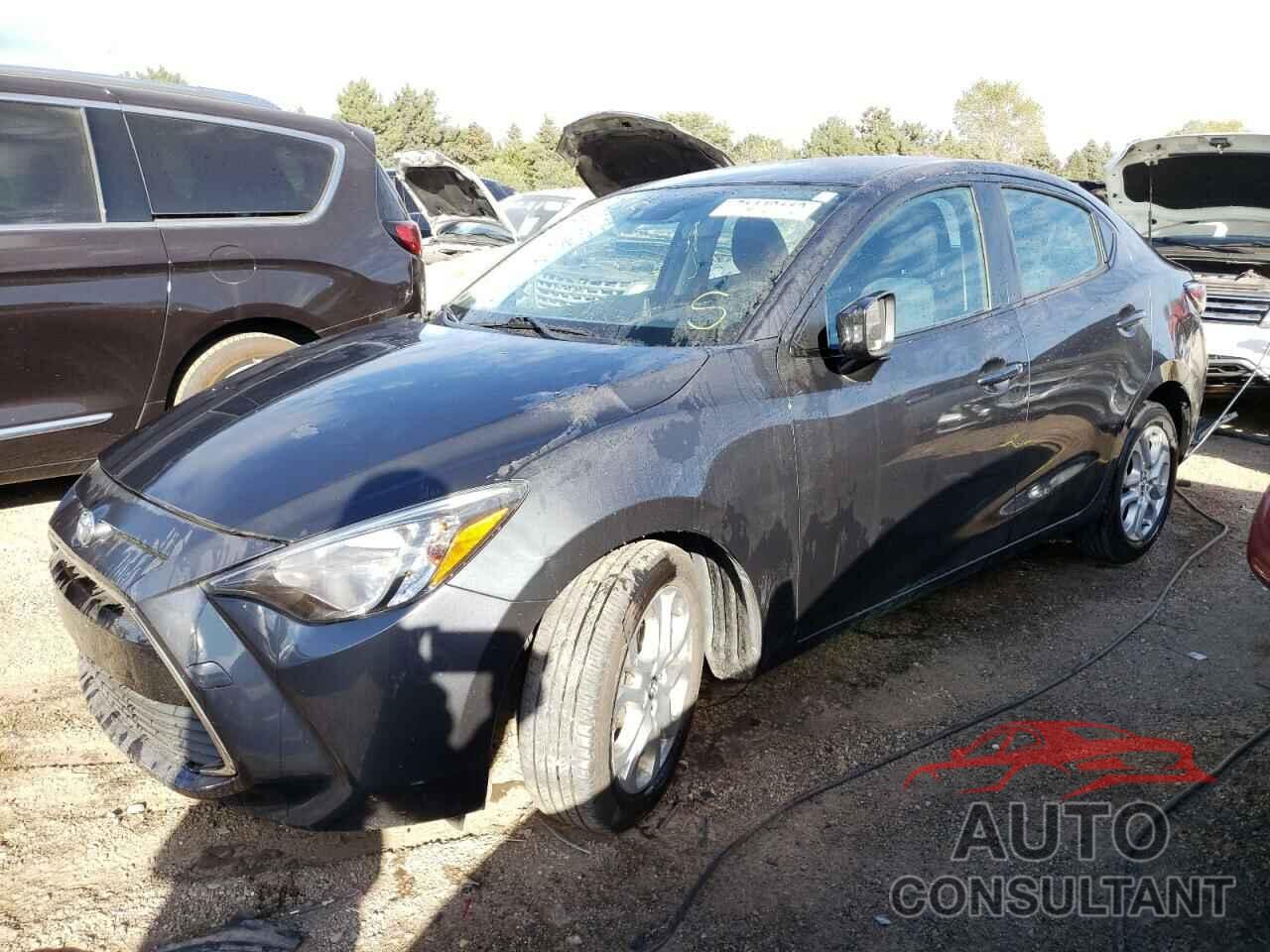 TOYOTA YARIS 2018 - 3MYDLBYV7JY330859