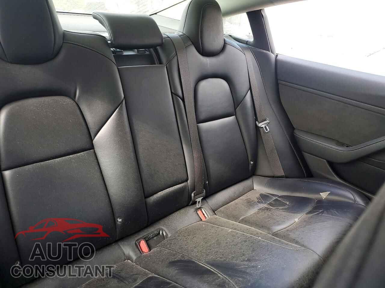 TESLA MODEL 3 2018 - 5YJ3E1EA1JF026471