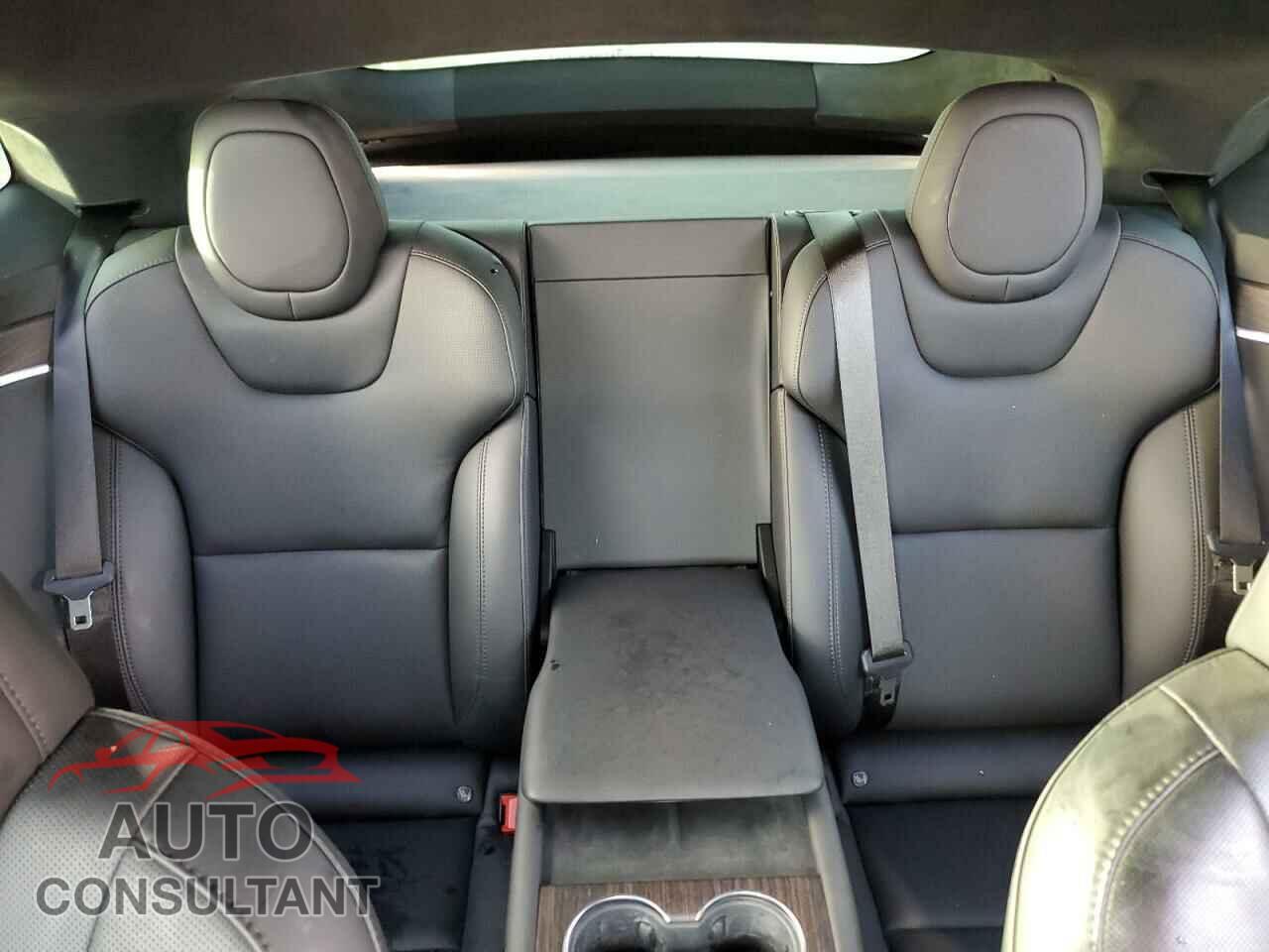 TESLA MODEL S 2022 - 5YJSA1E56NF471949