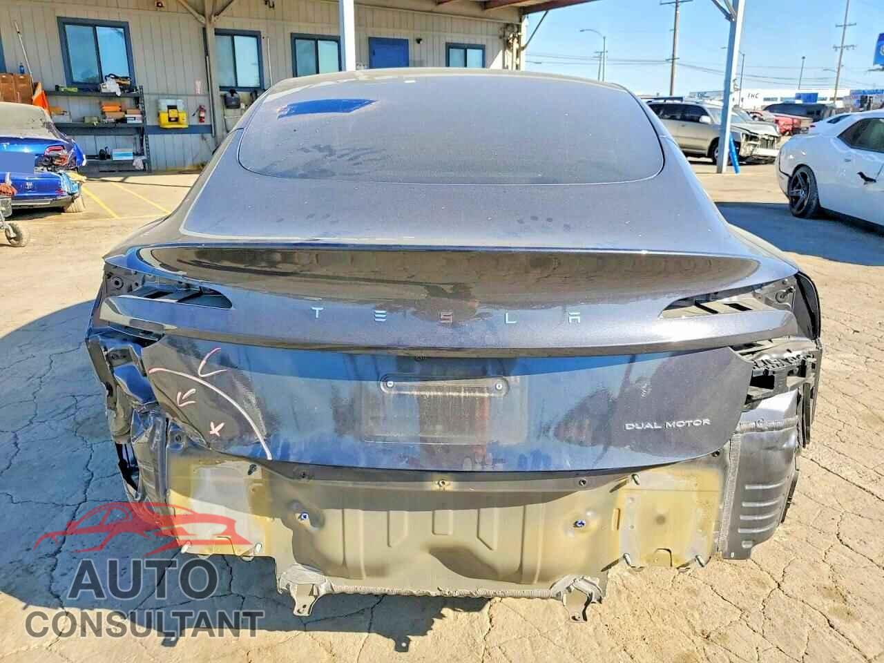 TESLA MODEL 3 2024 - 5YJ3E1EB4RF792652