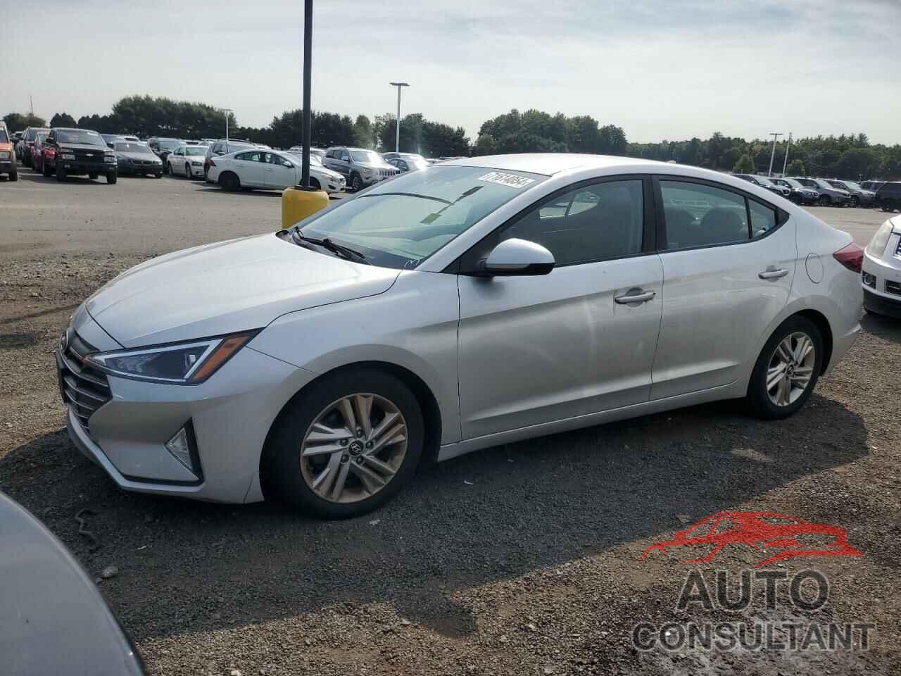 HYUNDAI ELANTRA 2019 - 5NPD84LF7KH428168