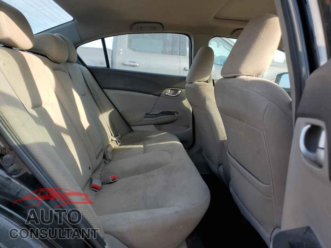 HONDA CIVIC 2012 - 2HGFB2E52CH000877