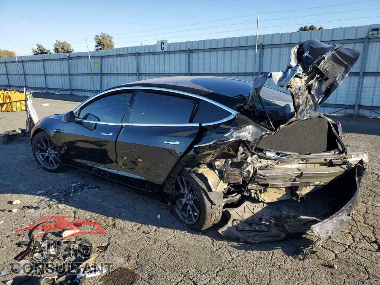 TESLA MODEL 3 2018 - 5YJ3E1EA9JF156417