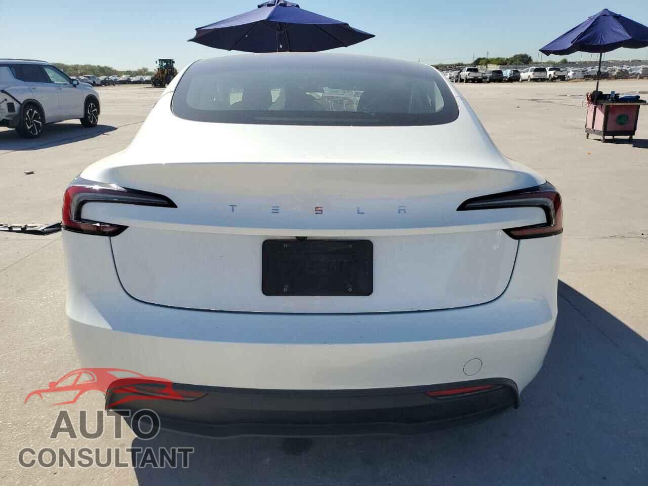 TESLA MODEL 3 2024 - 5YJ3E1EA8RF732803