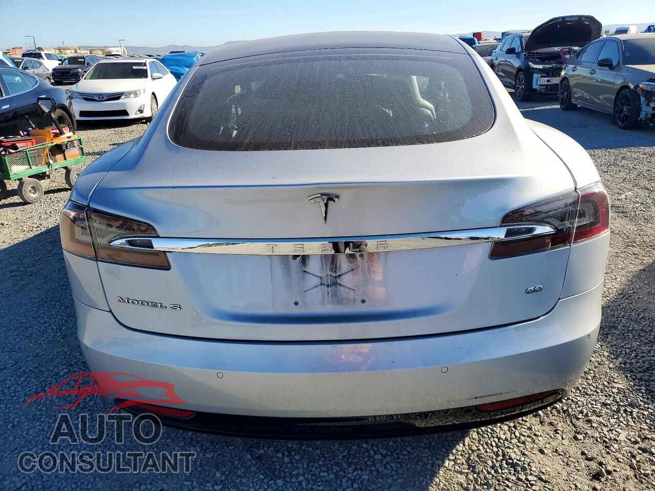 TESLA MODEL S 2016 - 5YJSA1E19GF174383