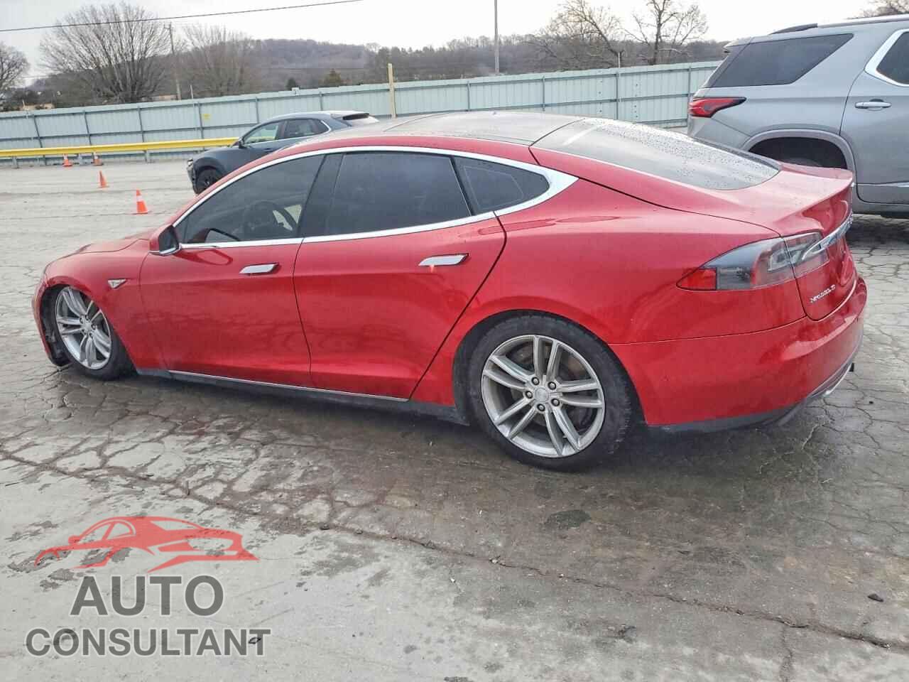 TESLA MODEL S 2015 - 5YJSA1E26FF115721