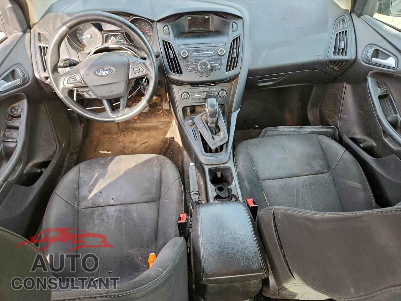 FORD FOCUS 2018 - 1FADP3F22JL243029