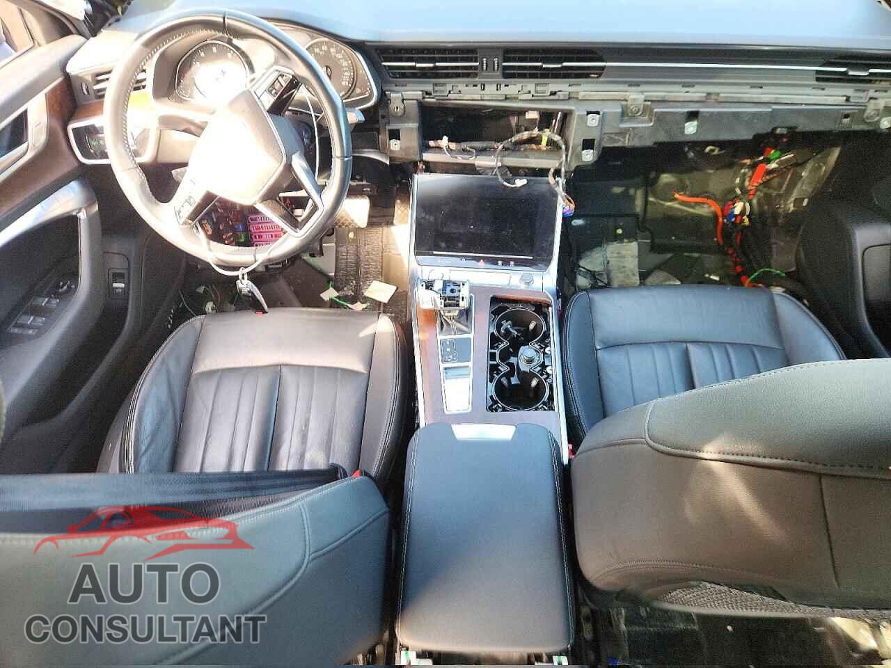 AUDI A6 2020 - WAUD8AF21LN068322