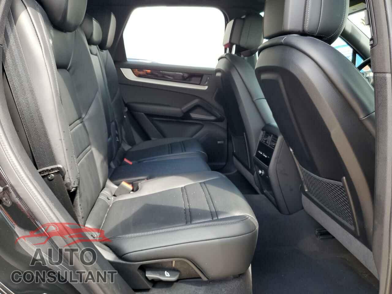 PORSCHE CAYENNE 2024 - WP1AE2AY3RDA29258