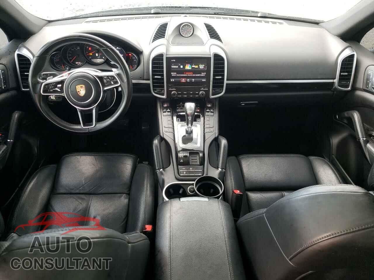 PORSCHE CAYENNE 2018 - WP1AA2A28JKA06016