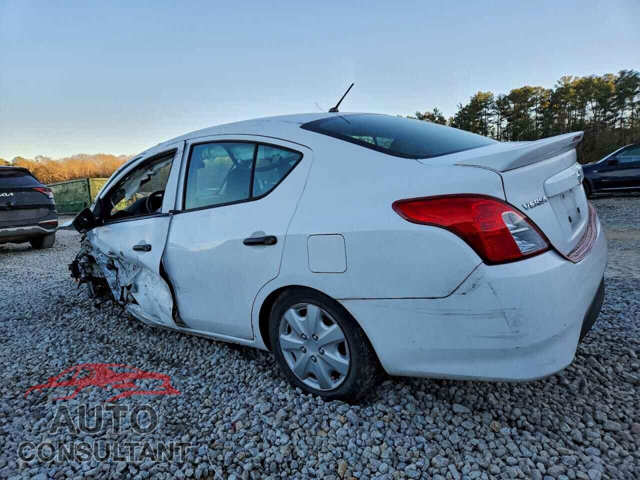 NISSAN VERSA 2017 - 3N1CN7AP0HL885529