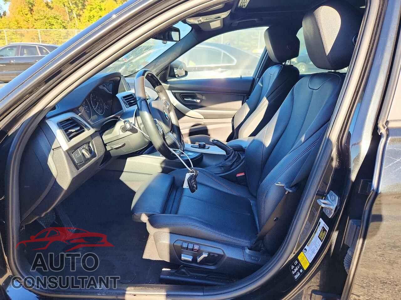 BMW 3 SERIES 2017 - WBA8A3C5XHK691429