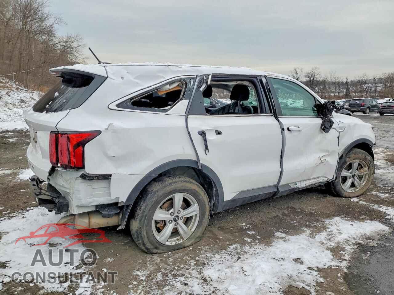 KIA SORENTO 2022 - 5XYRGDLC7NG080558