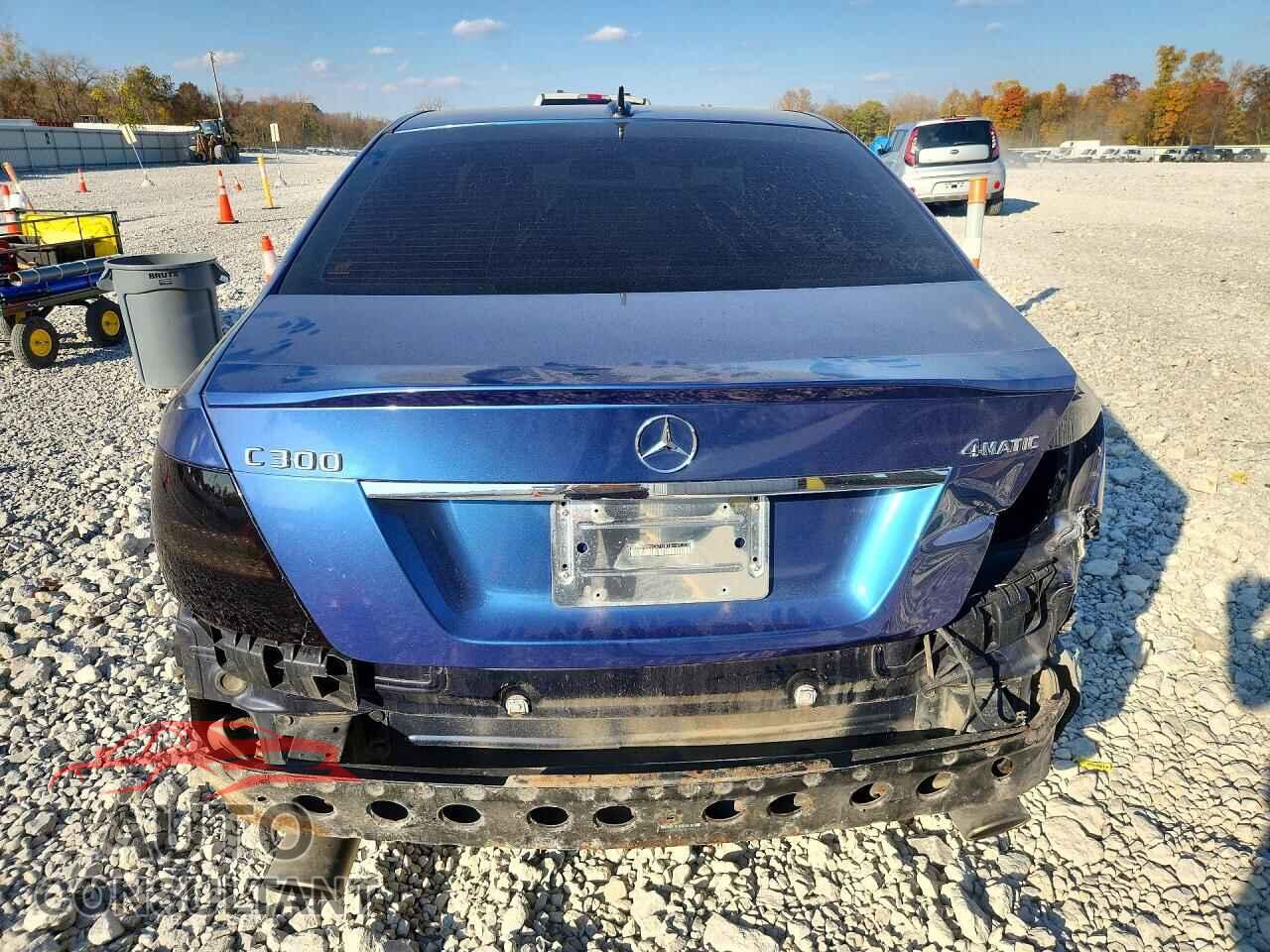 MERCEDES-BENZ C-CLASS 2012 - WDDGF8BB2CA712816