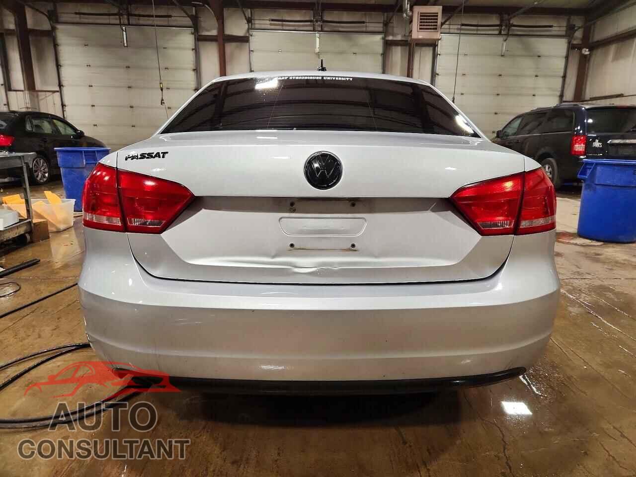 VOLKSWAGEN PASSAT 2013 - 1VWAP7A35DC148390
