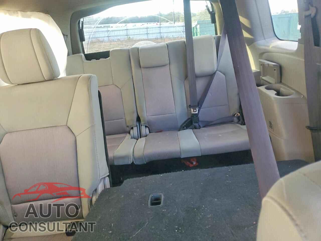 HONDA PILOT 2015 - 5FNYF3H31FB026425
