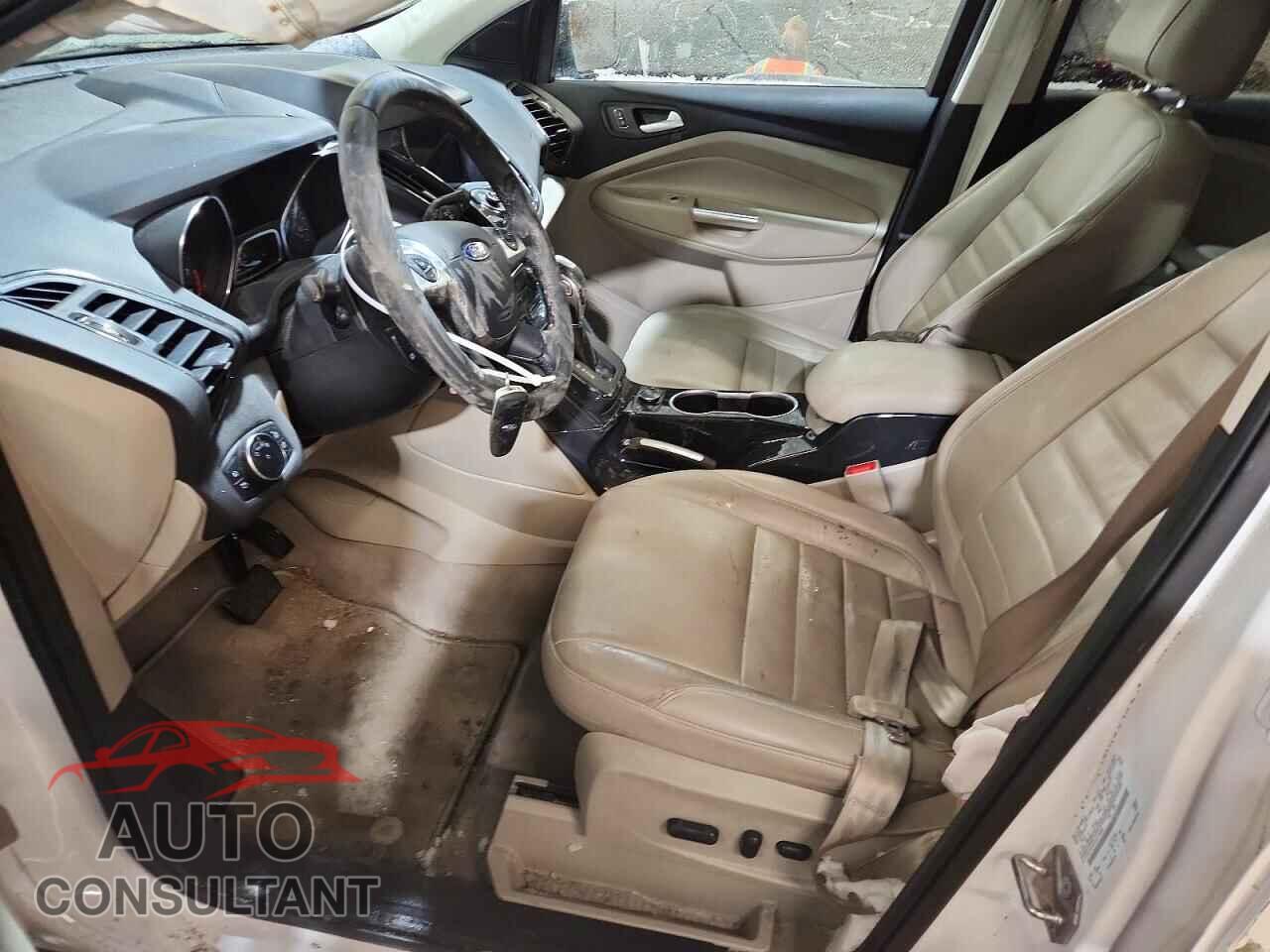 FORD ESCAPE 2016 - 1FMCU9J91GUC74468