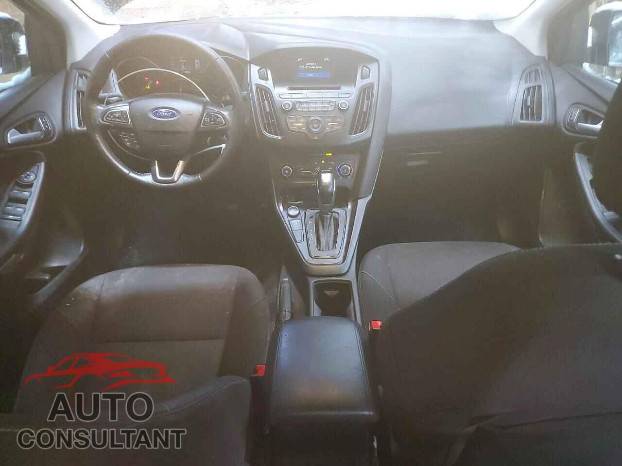 FORD FOCUS 2015 - 1FADP3F29FL340218