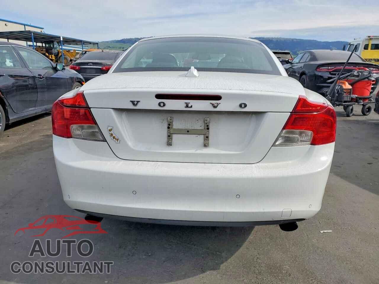VOLVO C70 2011 - YV1672MC0BJ118580