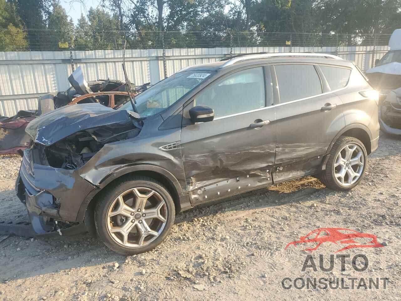 FORD ESCAPE 2017 - 1FMCU9J96HUE65773