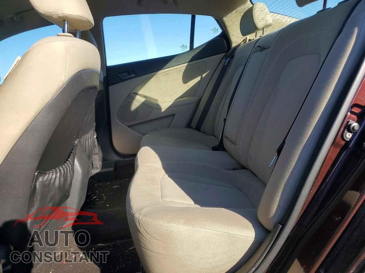 KIA OPTIMA 2011 - KNAGM4A79B5120887