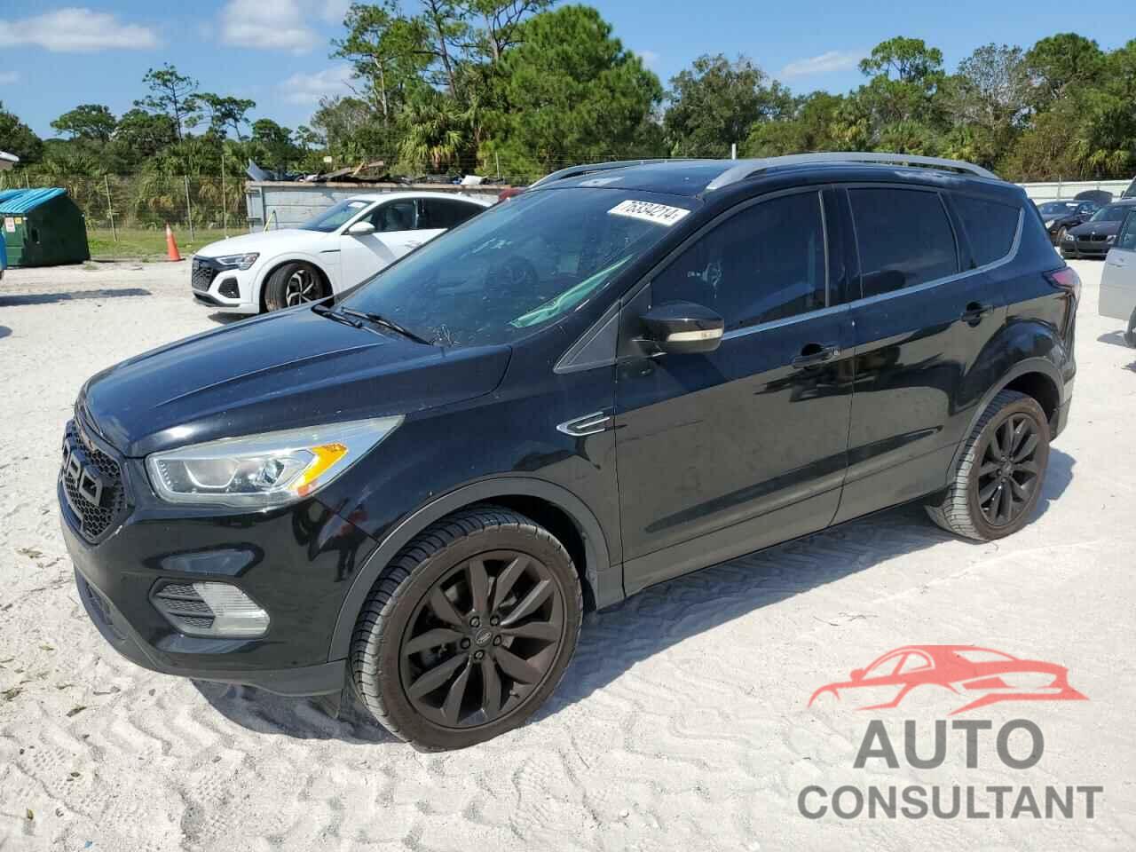 FORD ESCAPE 2017 - 1FMCU9JD4HUC08549