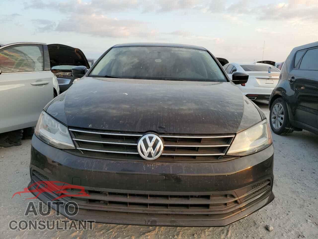 VOLKSWAGEN JETTA 2017 - 3VW2B7AJ8HM335600
