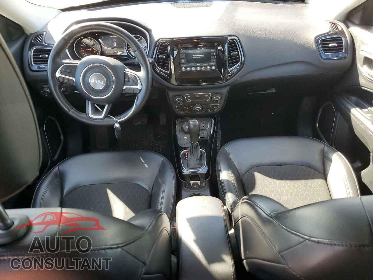 JEEP COMPASS 2018 - 3C4NJDBB1JT298961