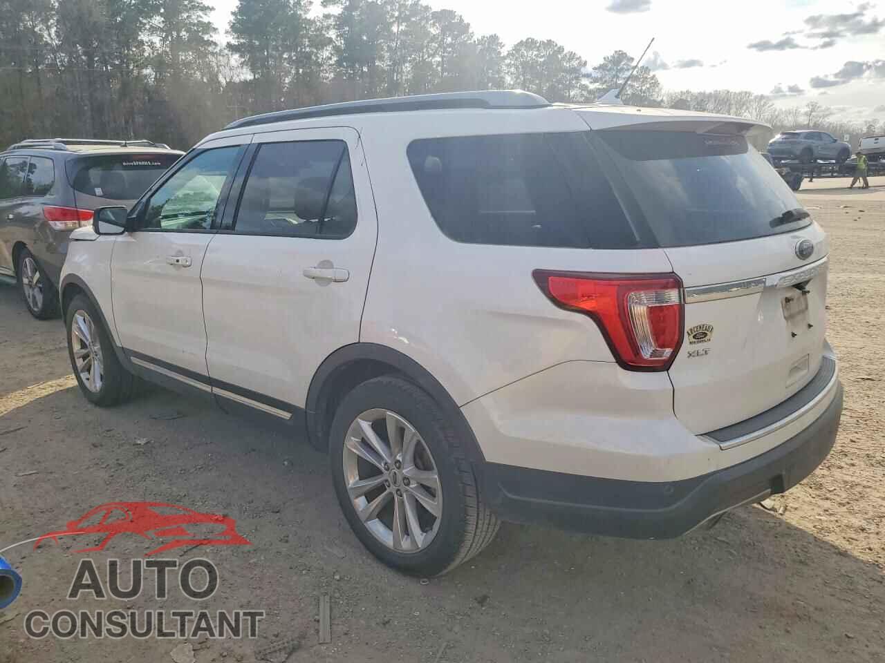 FORD EXPLORER 2018 - 1FM5K7D8XJGA51941