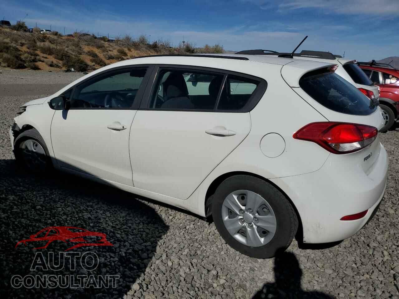 KIA FORTE 2018 - KNAFK5A88J5772981