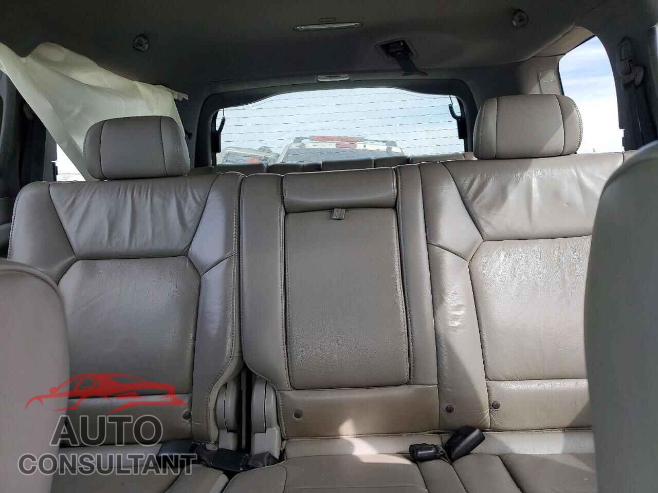HONDA PILOT 2011 - 5FNYF4H55BB059400