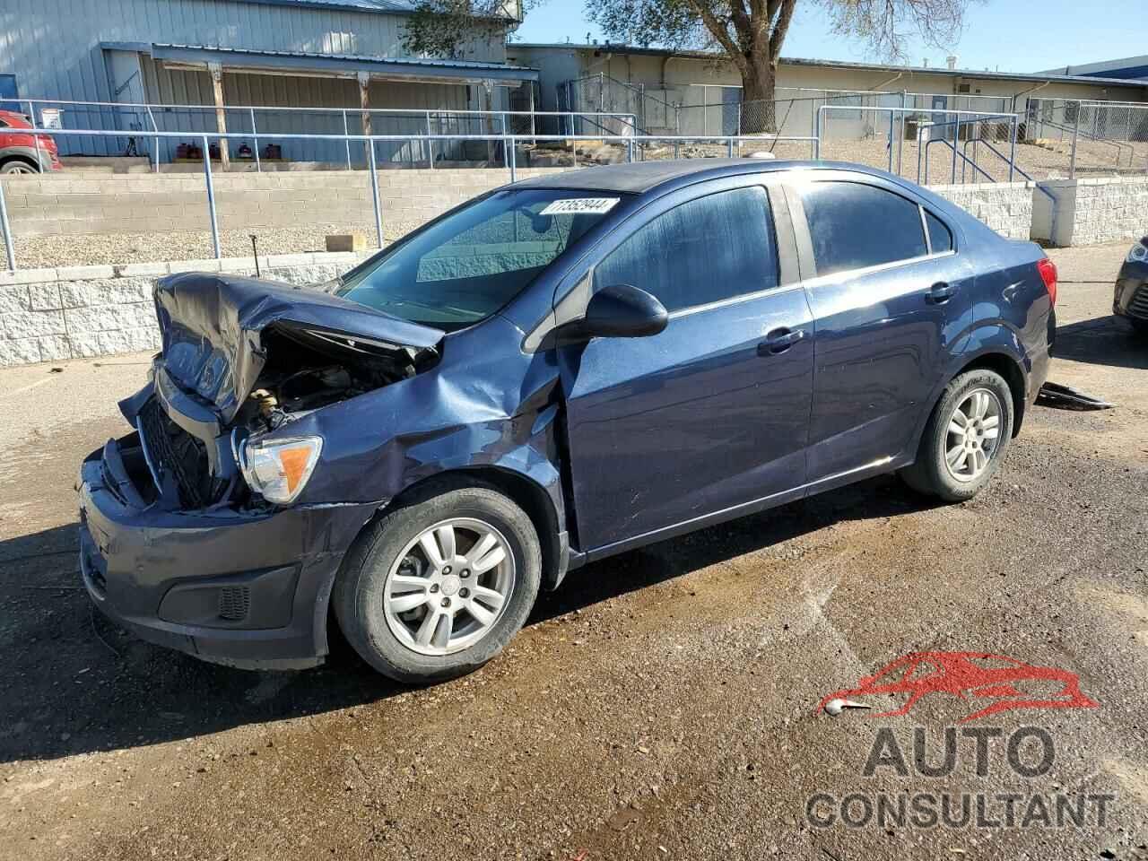 CHEVROLET SONIC 2015 - 1G1JC5SH4F4207710