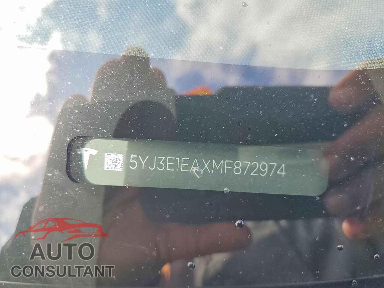TESLA MODEL 3 2021 - 5YJ3E1EAXMF872974