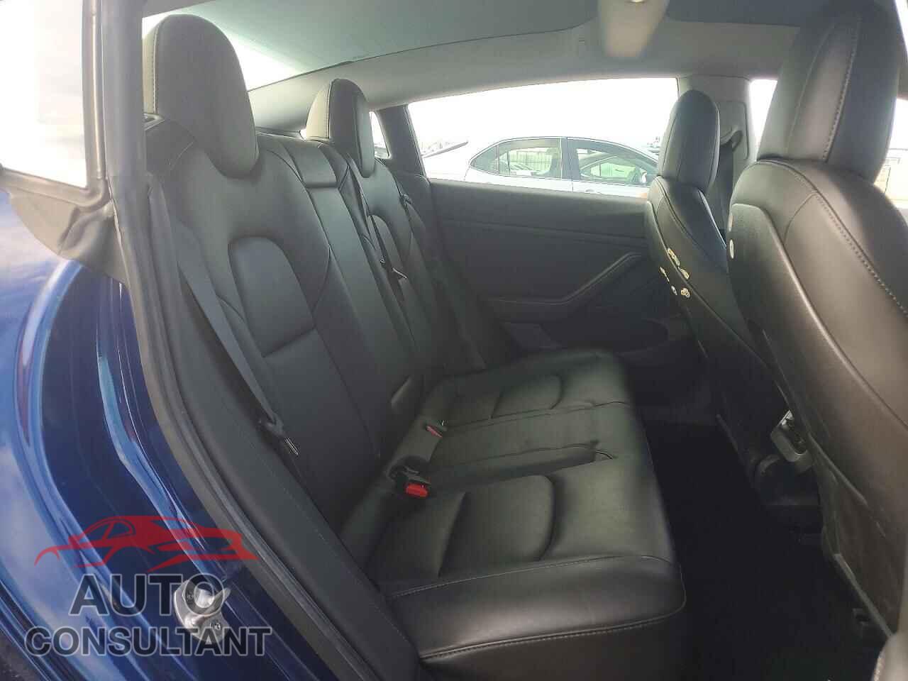 TESLA MODEL 3 2021 - 5YJ3E1EB5MF064735