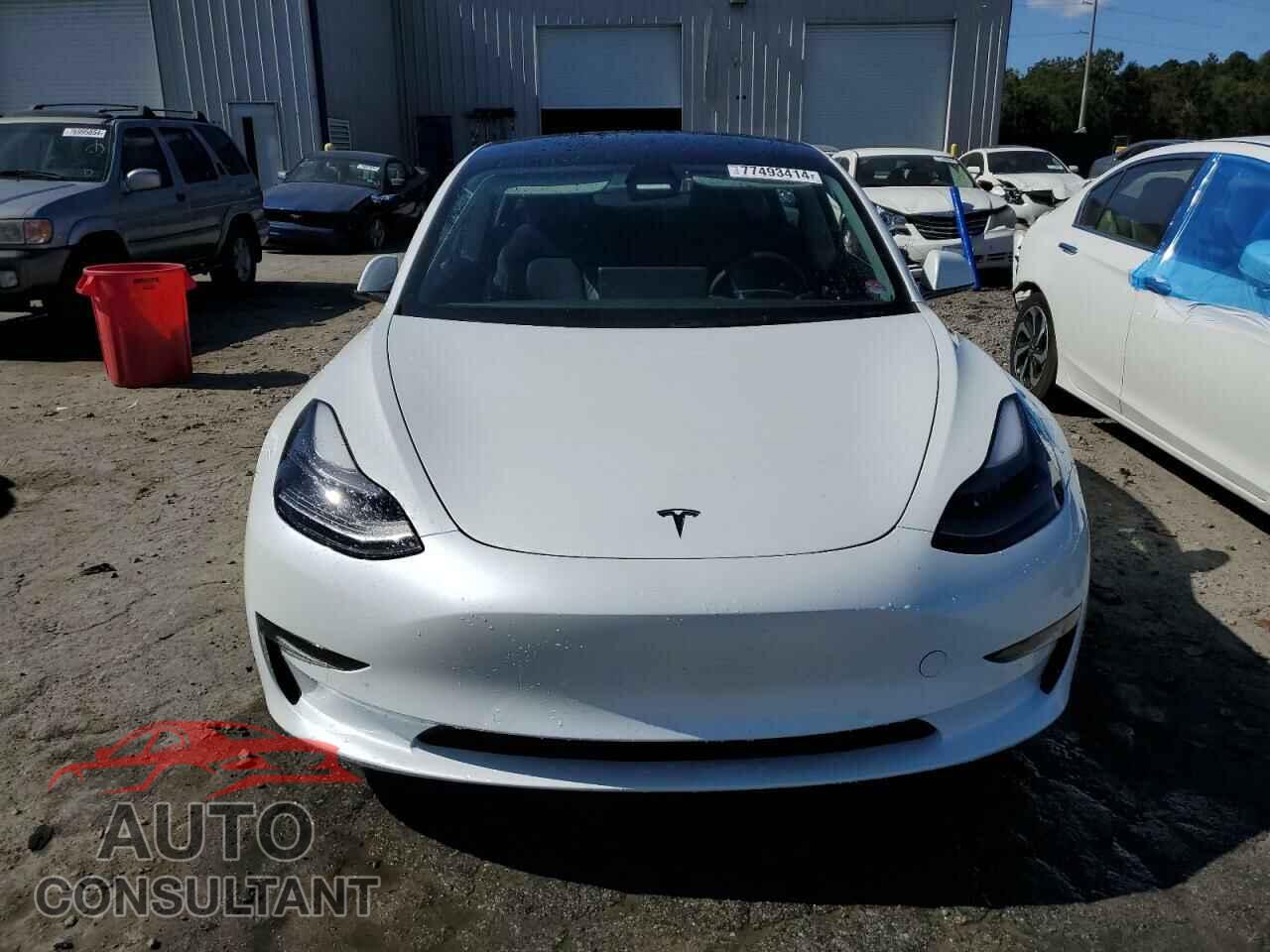 TESLA MODEL 3 2022 - 5YJ3E1EB0NF308082