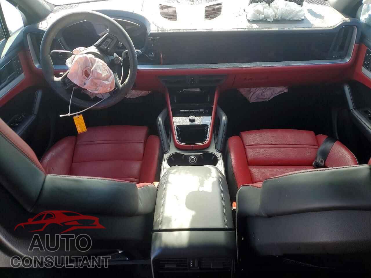 PORSCHE CAYENNE 2024 - WP1AA2AY8RDA03041