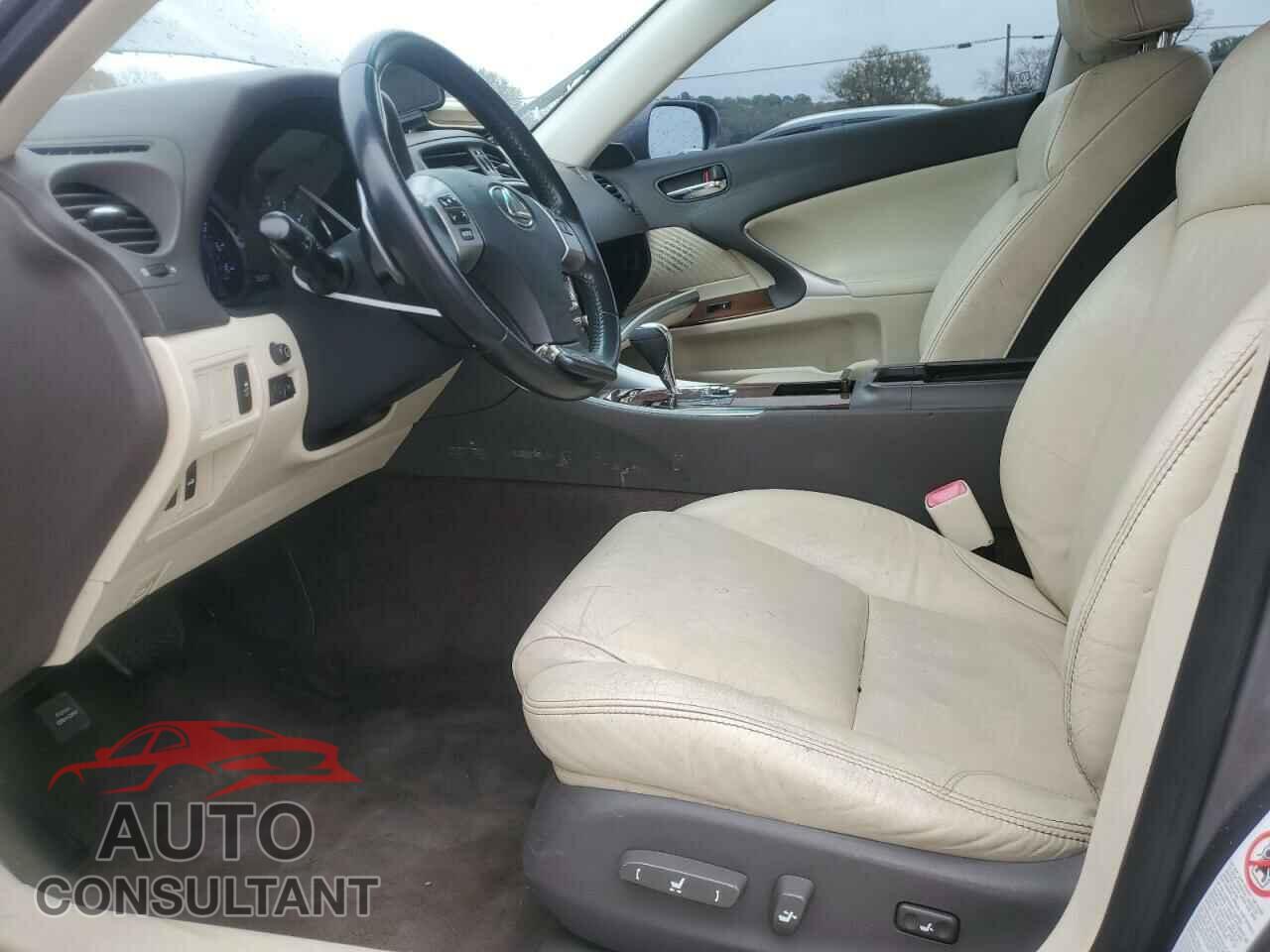 LEXUS IS 2012 - JTHBF5C27C5175739