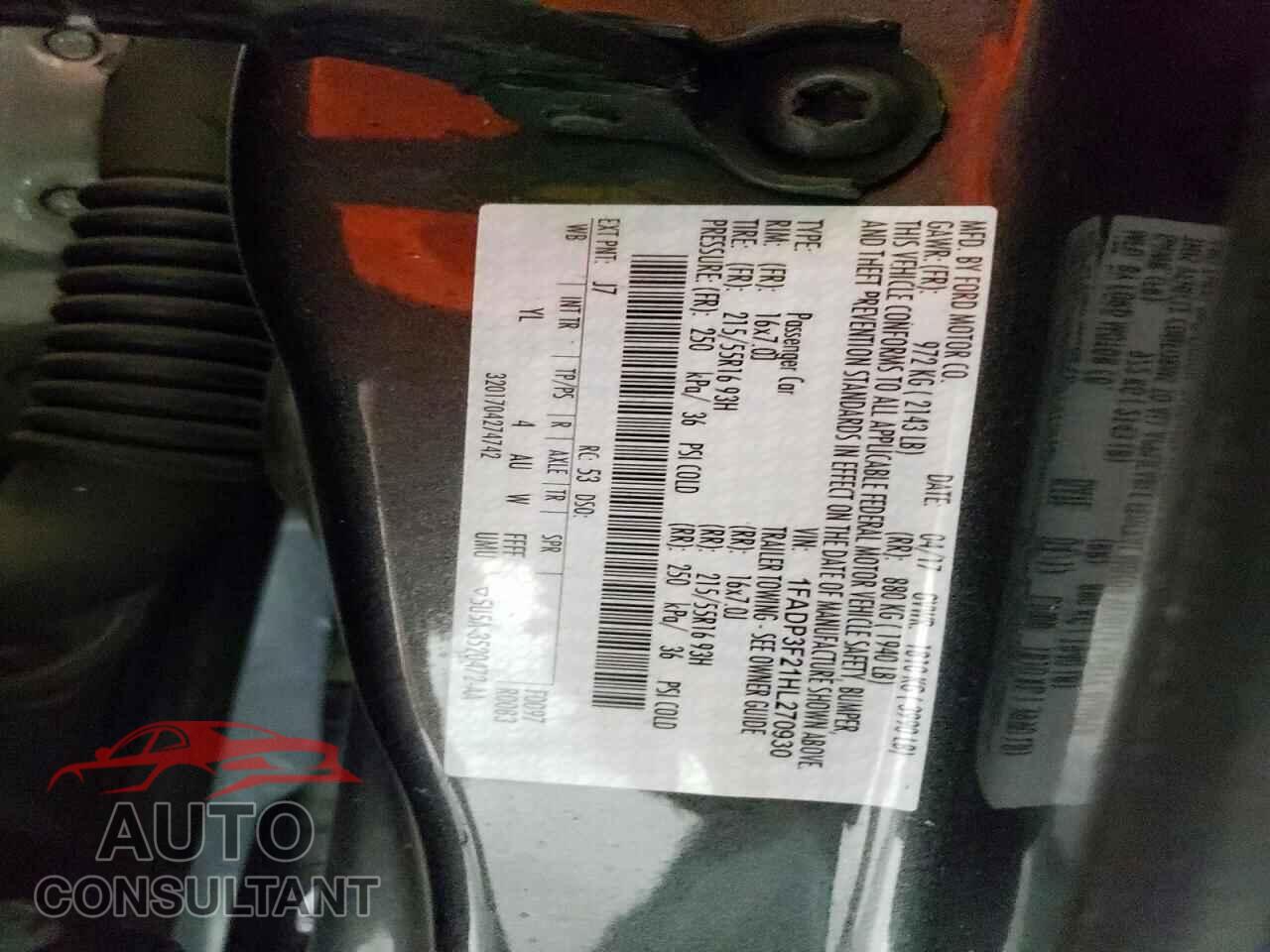 FORD FOCUS 2017 - 1FADP3F21HL270930