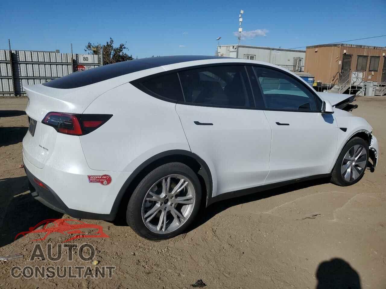 TESLA MODEL Y 2024 - 7SAYGDEE8RA263734