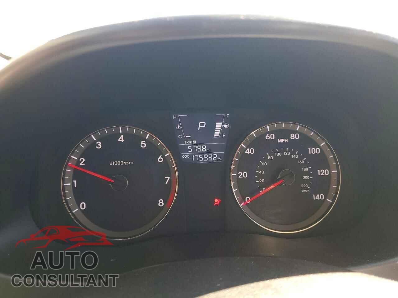 HYUNDAI ACCENT 2013 - KMHCT5AE1DU109847