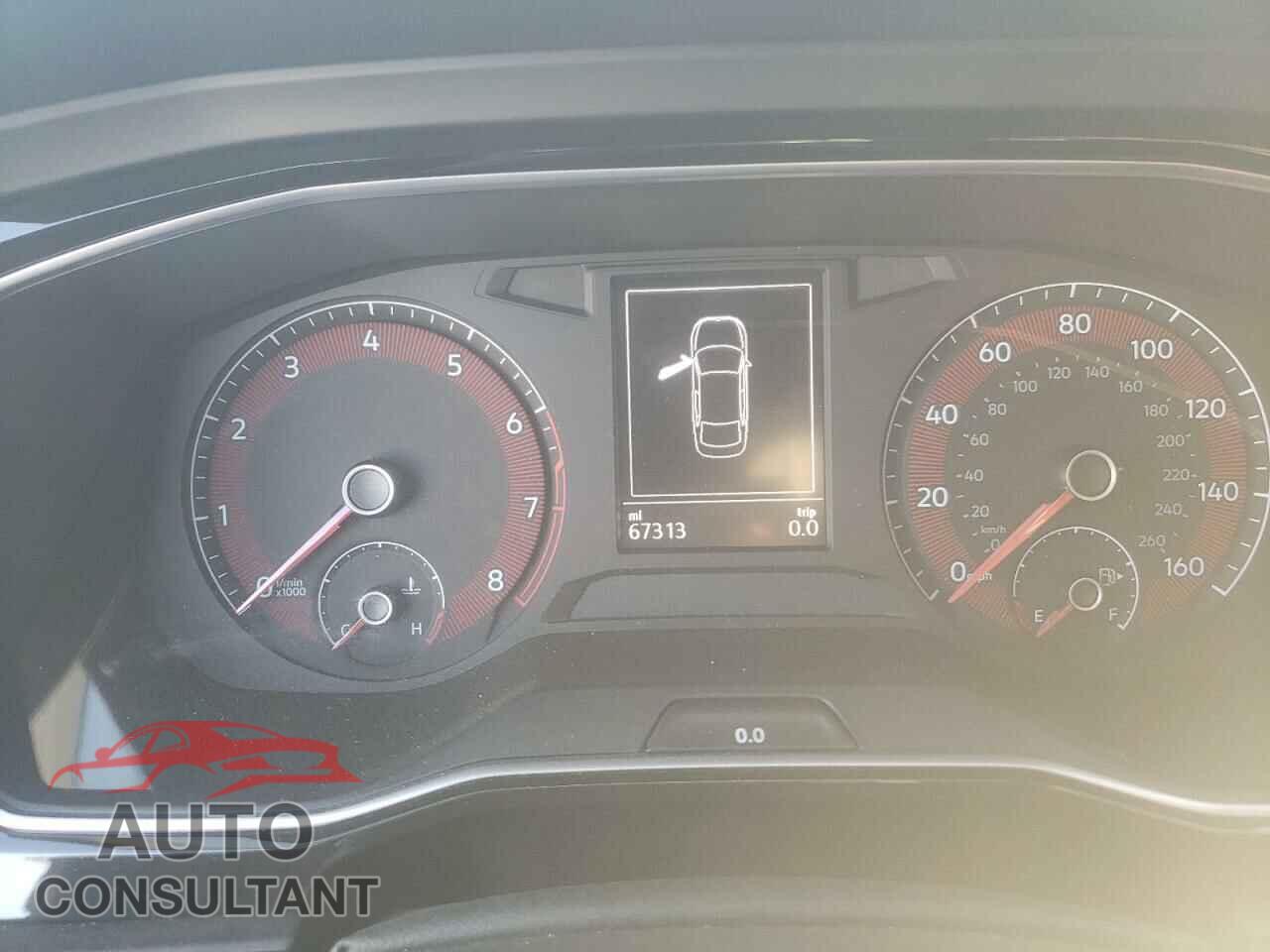 VOLKSWAGEN JETTA 2019 - 3VW5T7BU1KM195268