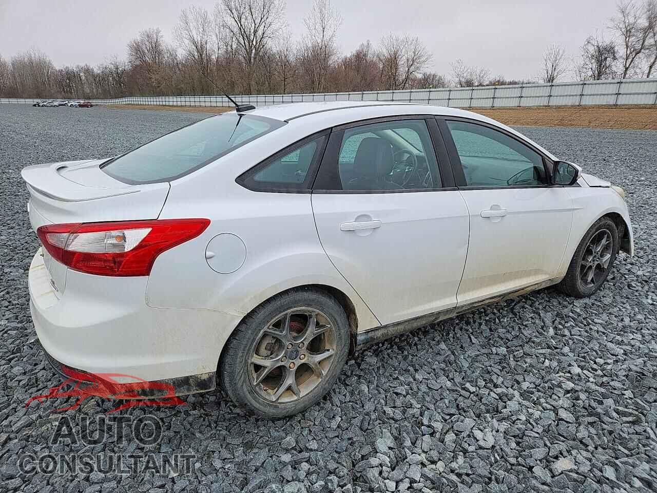 FORD FOCUS SE 2014 - 1FADP3F24EL388658