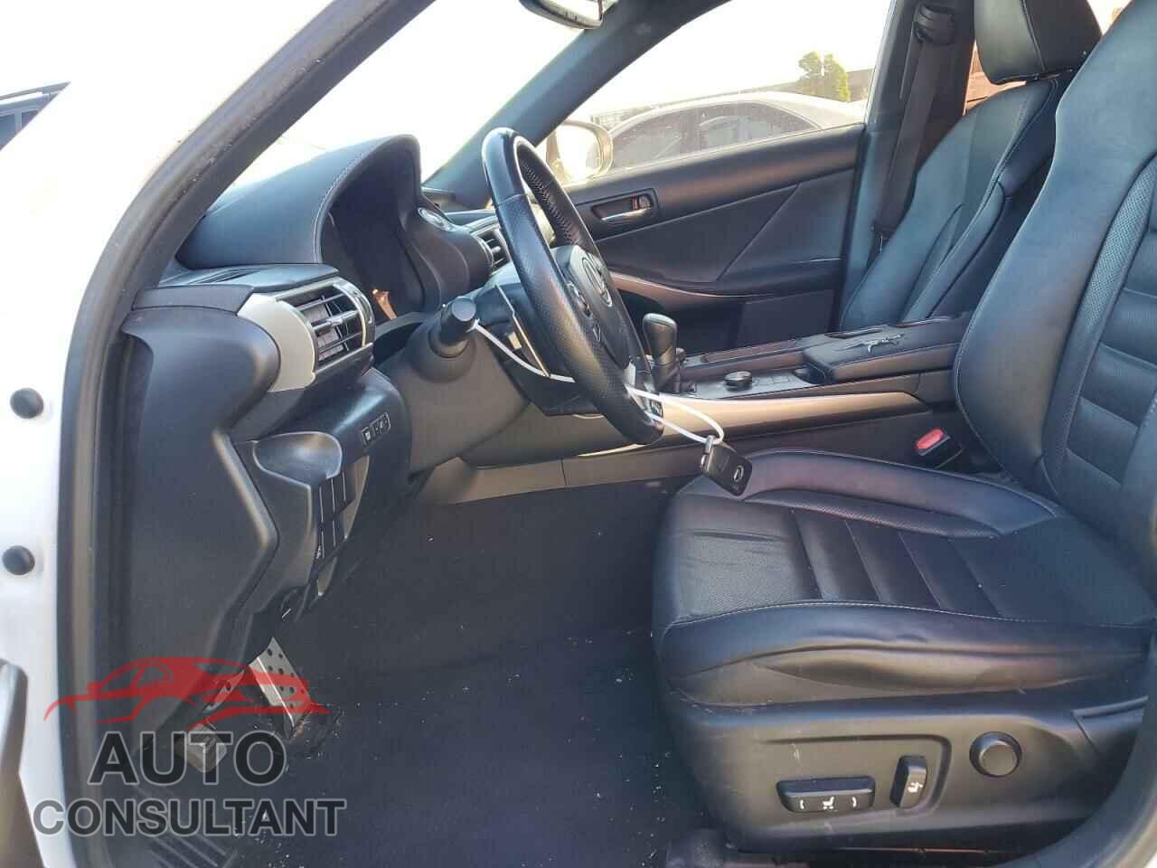 LEXUS IS 2015 - JTHBF1D27F5079301