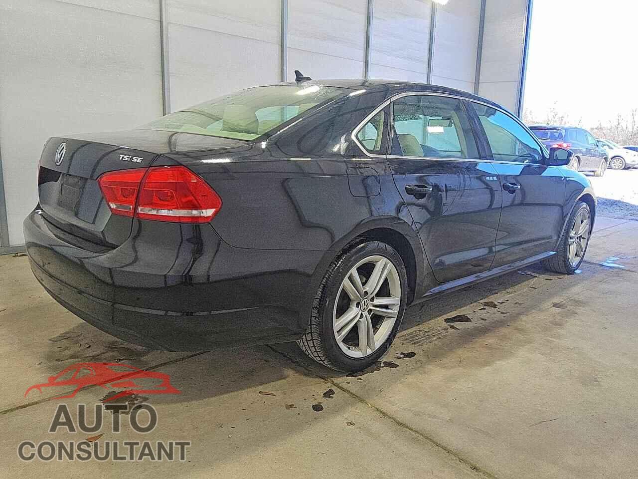 VOLKSWAGEN PASSAT 2014 - 1VWBS7A33EC077808