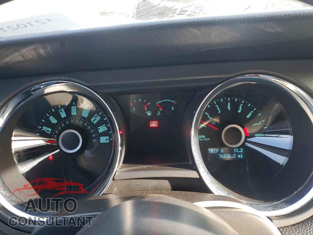 FORD MUSTANG 2014 - 1ZVBP8AM8E5231515