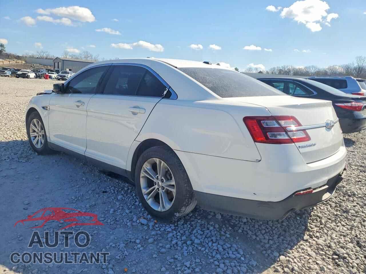 FORD TAURUS 2017 - 1FAHP2D82HG121440