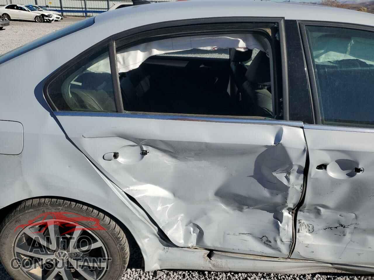 VOLKSWAGEN JETTA 2017 - 3VWDB7AJ0HM295165