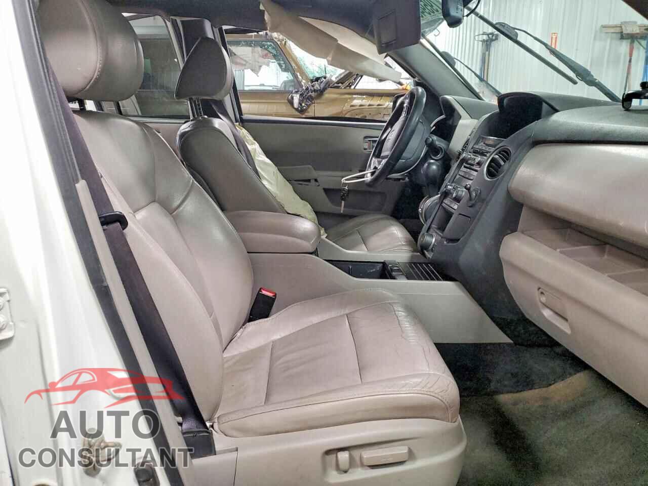 HONDA PILOT 2014 - 5FNYF4H61EB024754