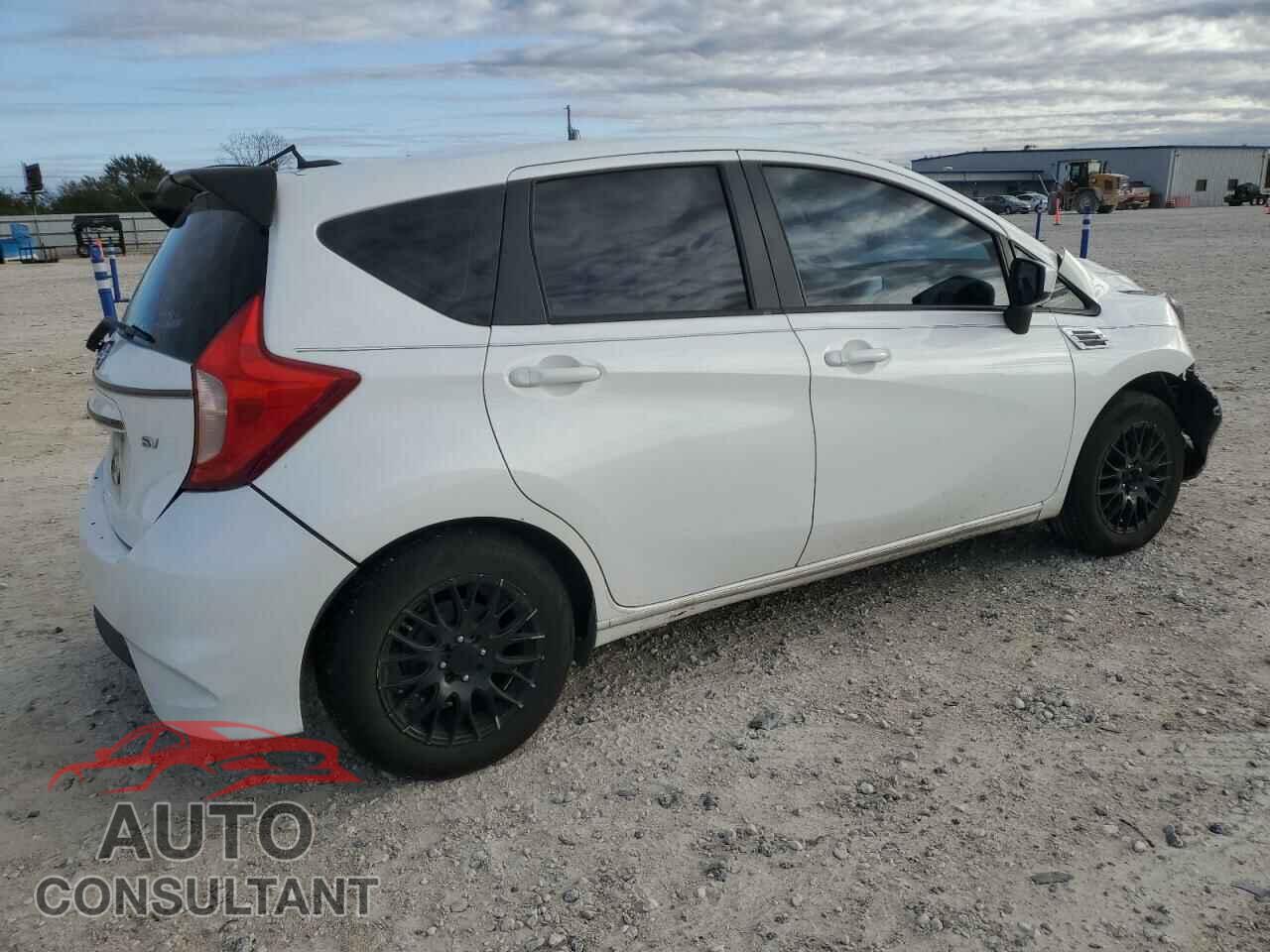NISSAN VERSA 2017 - 3N1CE2CP1HL366148